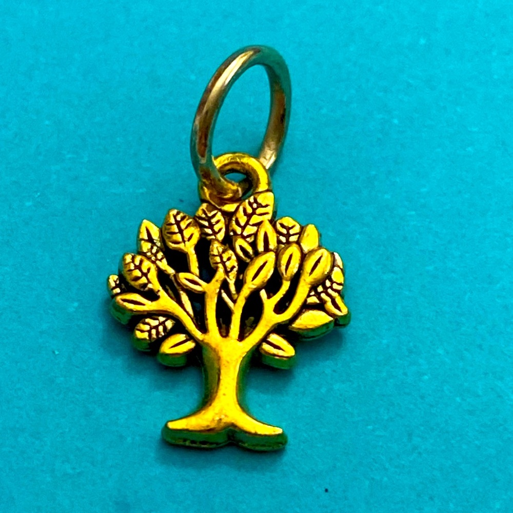 5/$10❤️❤️❤️NEW BRASS TREE OF LIFE CHARM PENDANT